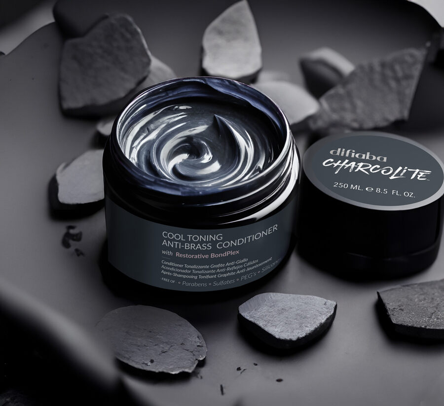 Charcolite™ Cool Toning Anti-Brass Conditioner with Restorative BondPlex 8.5oz - Imagen 3
